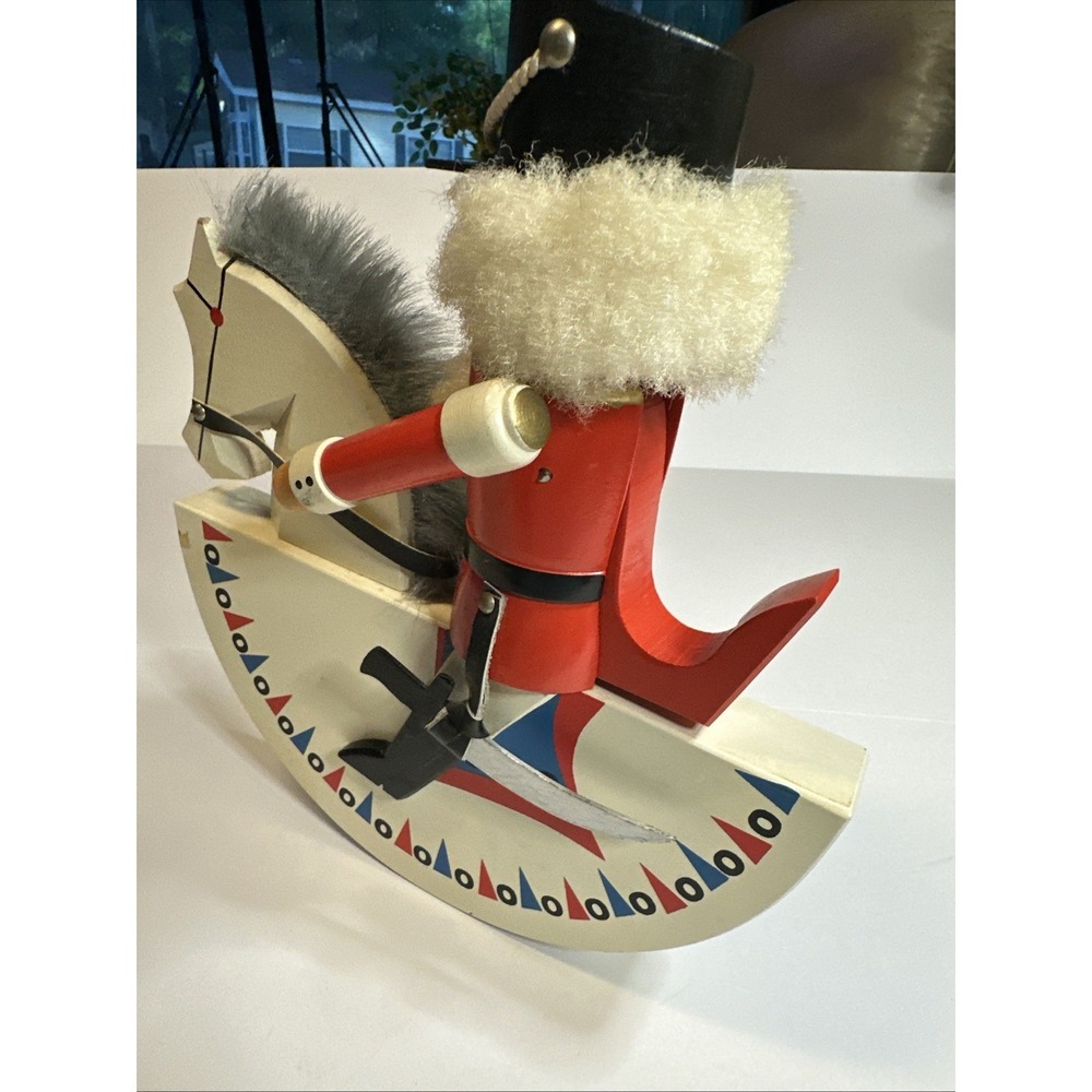 VTG Erzgebirge nutcracker. Chip On Horse Ear and Chip on Front. See Photos - Picture 5 of 10